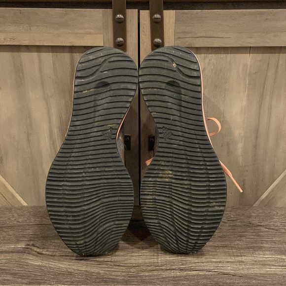 Adidas Women's Gray and Pink Running Shoes 7.5 - Picture 5 of 9